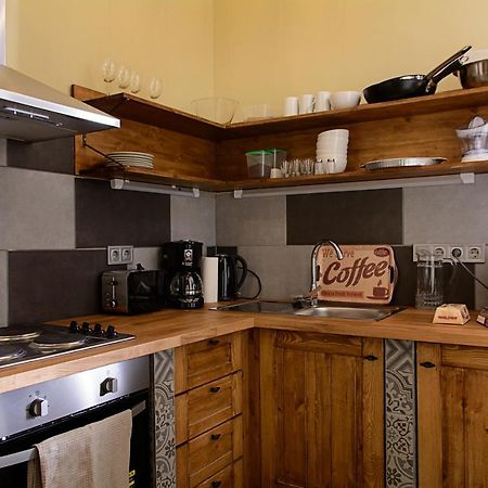 W-Tree Loft Style Apartment Budapest Bagian luar foto